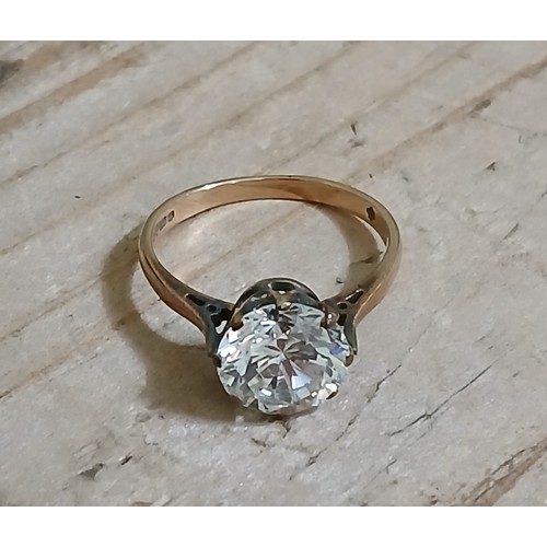 253 - A hallmarked 9ct gold solitaire ring, gross weight 3g, size N.