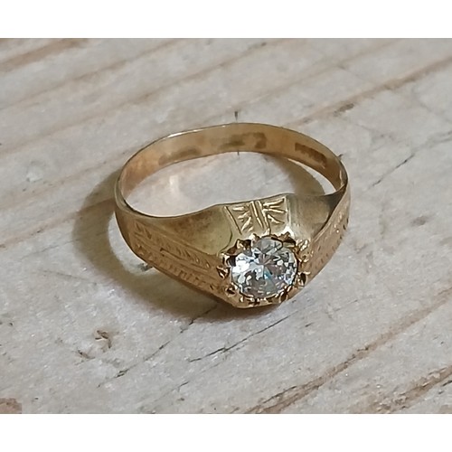 254 - A hallmarked 9ct gold solitaire ring, gross weight 3.3g, size U.