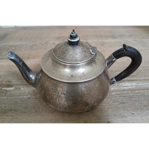 197 - A hallmarked silver teapot, length 21cm, gross weight 11.3ozt.