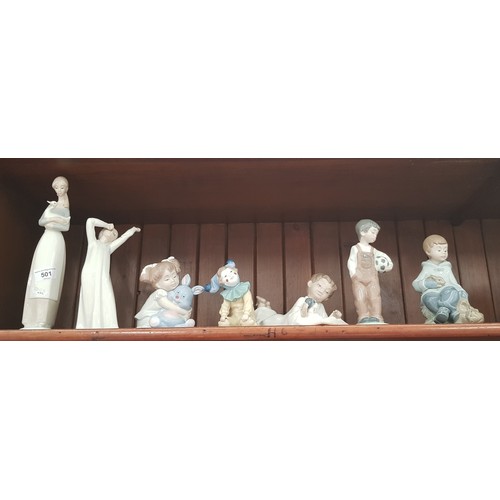 501 - 7 Nao figurines