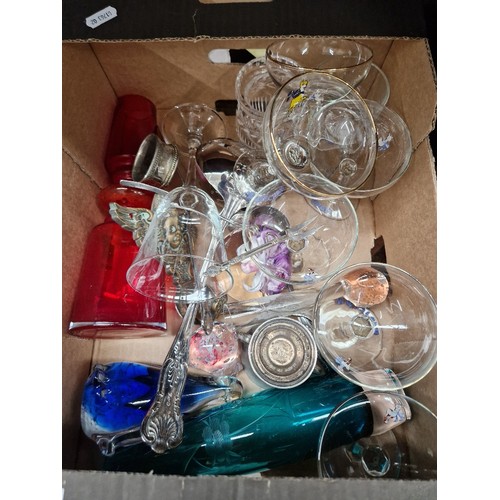 50 - A box of glassware including 6 Babycham glasses and art glass etc