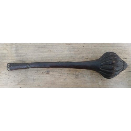 55 - A 19th century Fijian I Ula Tavatava throwing club, hardwood with carved grooves to head, the handle... 