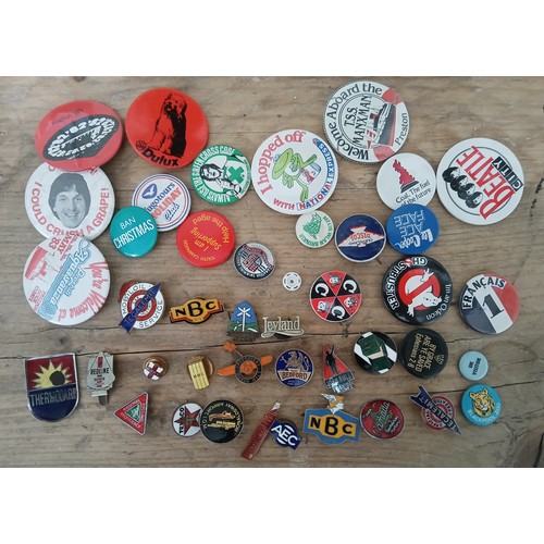 71 - A group of collectable pin badges to include NBC oil, Speedolene motor oil, Mobil Oil, Leyland, Teca... 