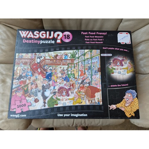 85 - A large collection of Wasgij puzzles, jigsaws, 3D puzzles, etc.