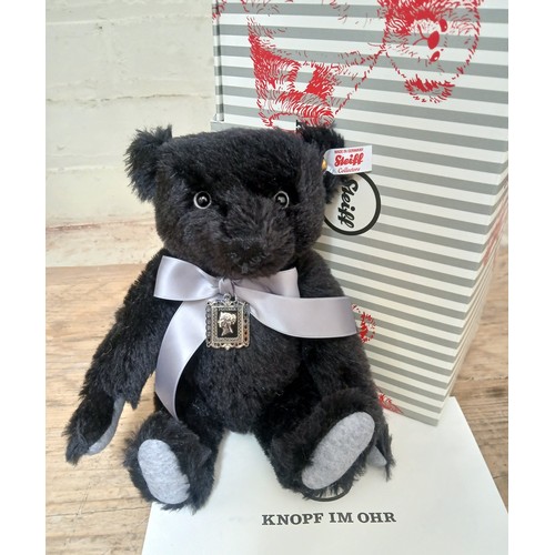 381 - A Steiff limited edition mohair bear, 'Victoria - The Penny Black Bear', no.123/1819, with original ... 