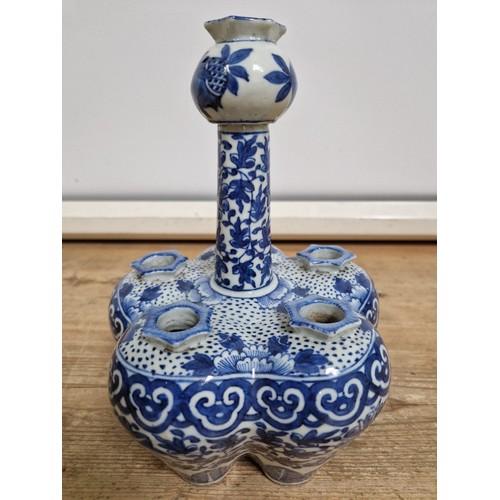 76 - A Chinese 19th century porcelain tulip vase, underglaze blue and white decoration, height 24cm.