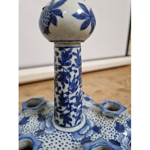 76 - A Chinese 19th century porcelain tulip vase, underglaze blue and white decoration, height 24cm.