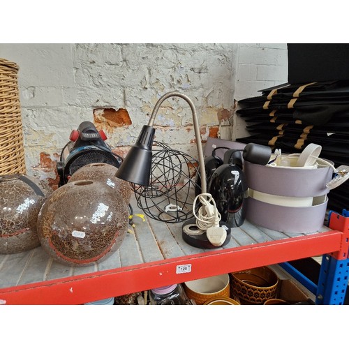 128 - Various ceiling lights, desk lamp, fittings, and an electric heater