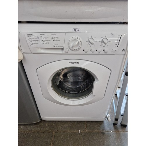 1018 - A Hotpoint HV7L1451 1400 spin washing machine