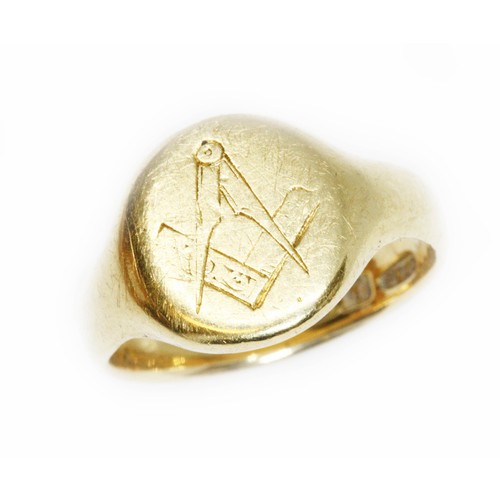 23 - A hallmarked 18ct gold Masonic signet ring, weight 7g, size M.