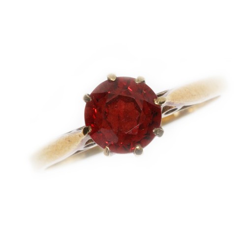 120 - A hallmarked 9ct gold single stone garnet ring, gross weight 2g, size M.