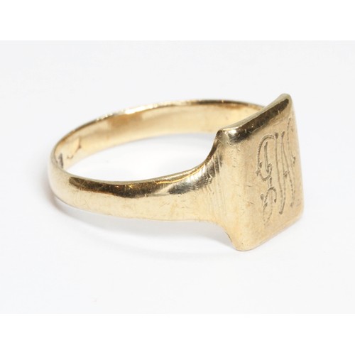 108 - A 9ct yellow gold signet ring, sponsor 'JS', Chester 1950, weight 3.5g, size R.