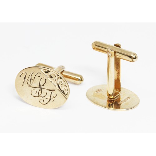 131 - A pair of hallmarked 9ct gold cufflinks, gross weight 4.6g.