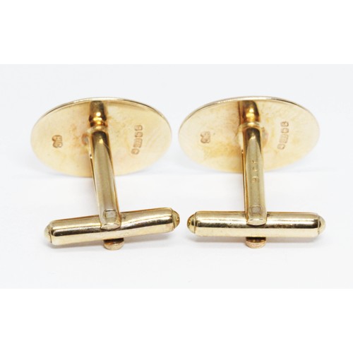 131 - A pair of hallmarked 9ct gold cufflinks, gross weight 4.6g.