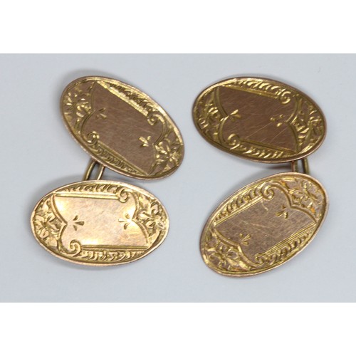 128 - A pair of hallmarked 9ct gold cufflinks, weight 5.8g.