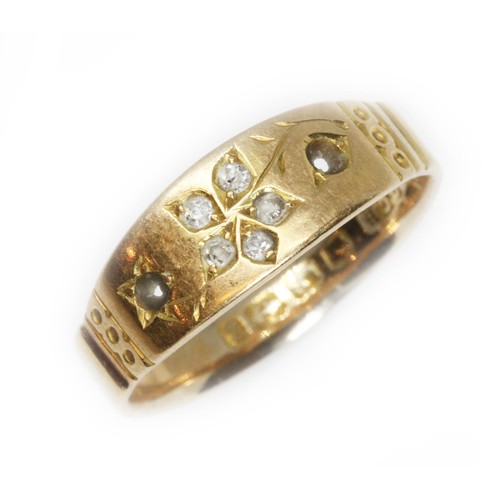 136 - A late Victorian diamond cluster ring, hallmarked 18ct gold, sponsor 'G.C.H', Birmingham 1899, gross... 