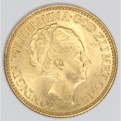 527 - Wilhelmina (1890-1948), A Dutch gold coin, 10 Gulden, 1925.