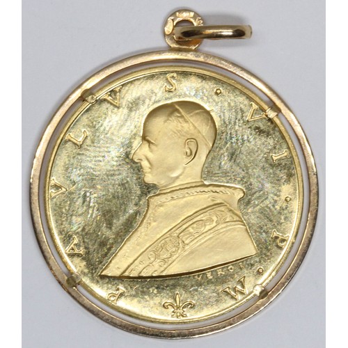 531 - A Vatican gold medal in mount, Pope Paul VI, with case.