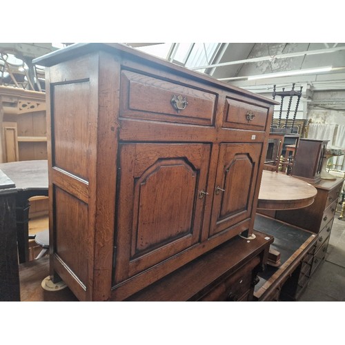 886 - A reproduction aged oak cabinet, probably Titchmarsh and Goodwin or similar, length 114cm, depth 41c... 