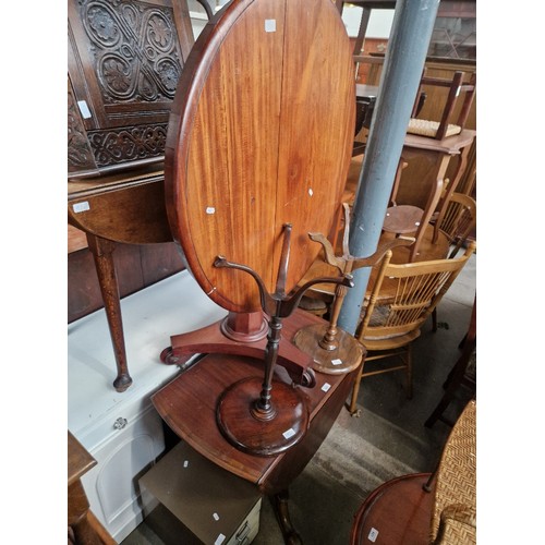 920 - Assorted furniture comprising a Victorian white painted pedestal dressing table, an oak gate leg tab... 