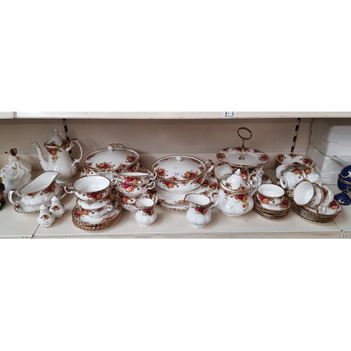 572 - Approx 70 pieces of Royal Albert Old Country Roses