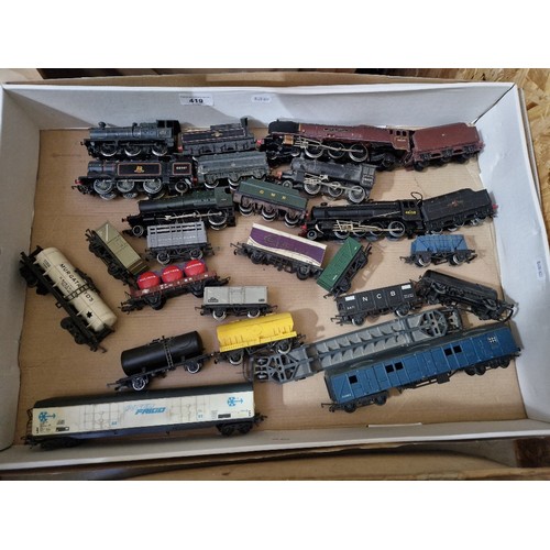 419 - A box of model railway items including six locos (as found), carriages, rolling stock, etc.