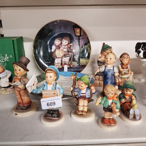 609 - 8 Hummel figurines including a 1957-60 Little Hunter, Boots 1960-72, Street Singer 1960-72 etc. toge... 