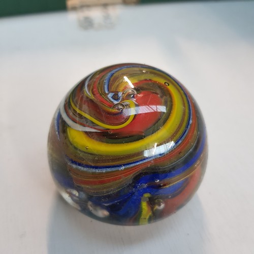 616 - 15 glass paperweights including Caithness