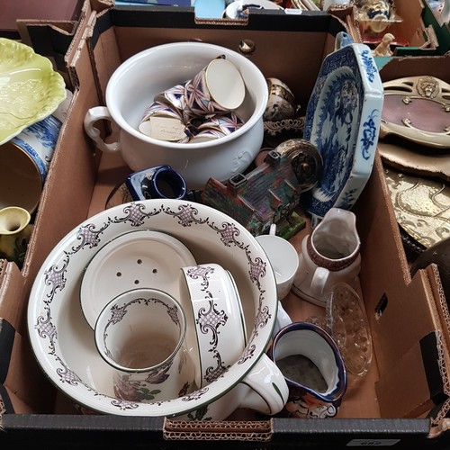 682 - A mixed lot of ceramics including Royal Crown Staffordshire coffee cups, Royal Doulton ceramics, Jap... 