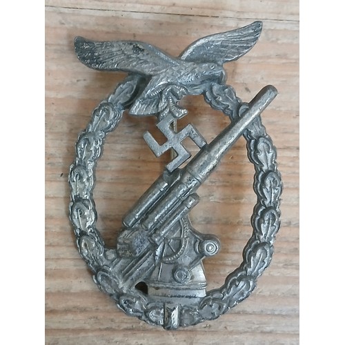 81 - A German Third Reich WWII Luftwaffe Anti-Aircraft Flak badge, unmarked.