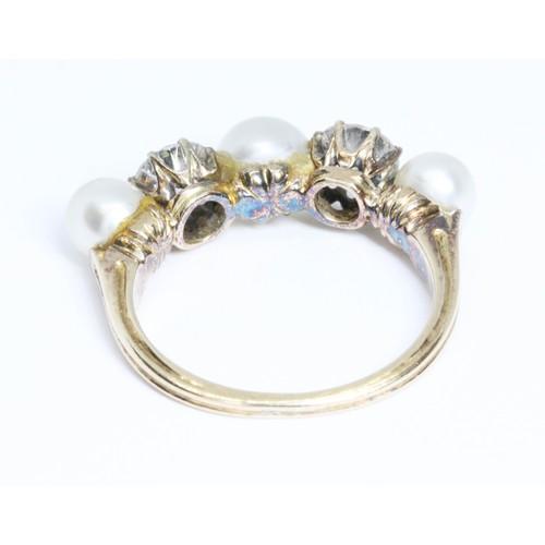 32 - AN ANTIQUE DIAMOND AND PEARL RING, two old European cut diamonds weighing approximately 0.58ct and 0... 