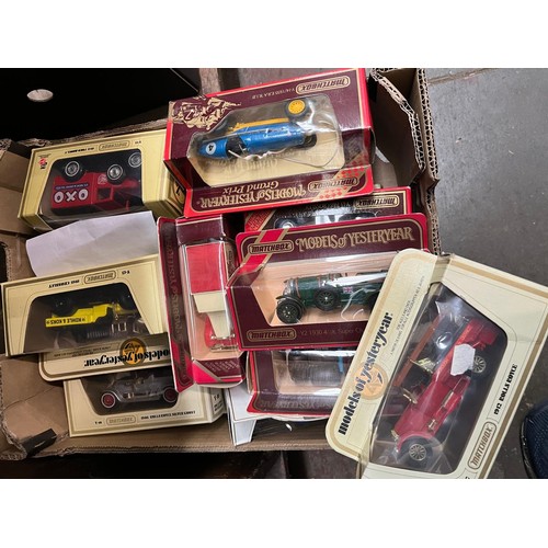 79 - A box of 20 assorted die cast model vehicles including Matchbox & Lledo.