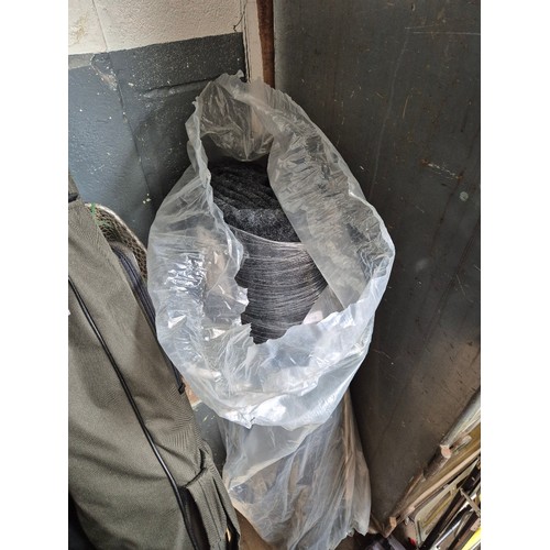 119 - Gold coloured carpet 240 x 340cm