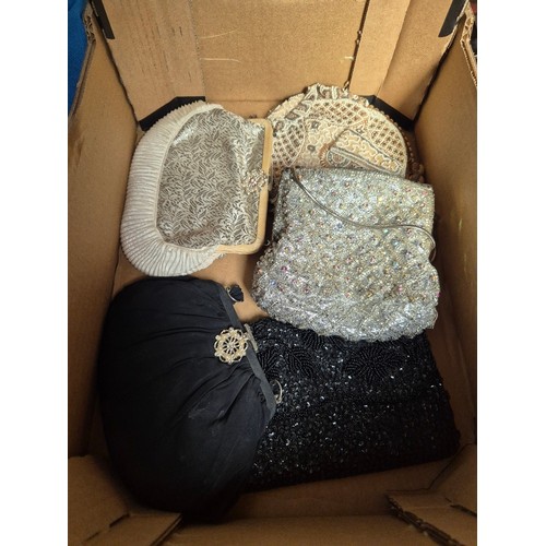 111 - 5 vintage ladies evening bags