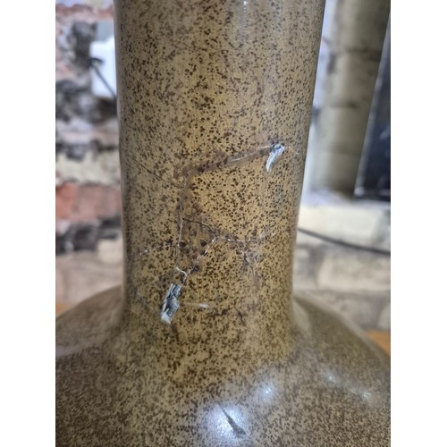 612 - A Chinese porcelain tea dust glaze bottle vase, Qianlong seal mark and of the period, height 43.5cm,... 
