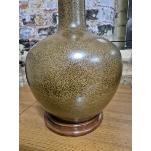 612 - A Chinese porcelain tea dust glaze bottle vase, Qianlong seal mark and of the period, height 43.5cm,... 