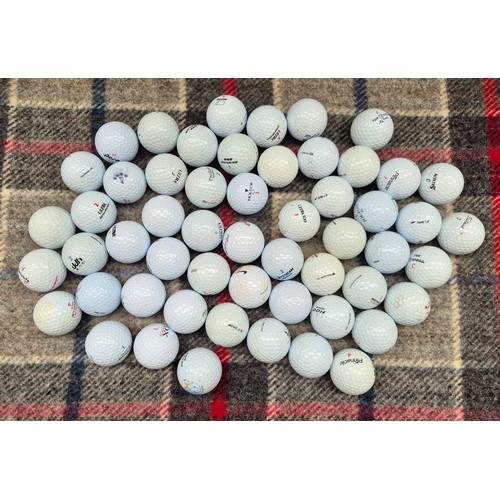 60 - A golfer's cool box and a bag of golf balls