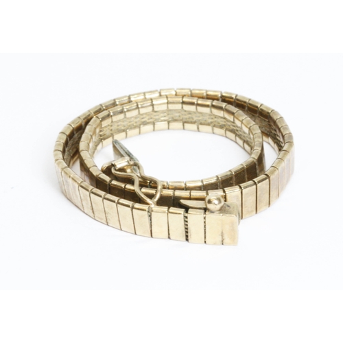 73 - A smooth link bracelet, marked 'KT9', length 18cm, weight 10.7g.