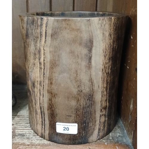 Lot 20        