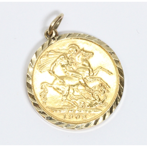 37 - An Edward VII 1902 sovereign, hallmarked 9ct gold pendant mount, gross weight 9.2g.