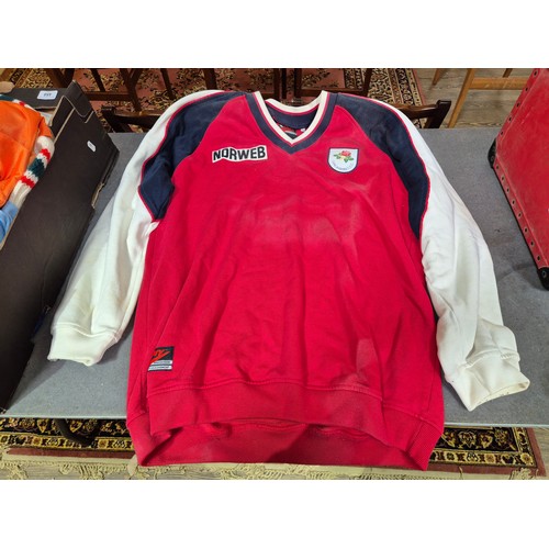 530 - A cricket coffin used by Michael Atherton Lancashire and England on tour to West Indies (baggage and... 