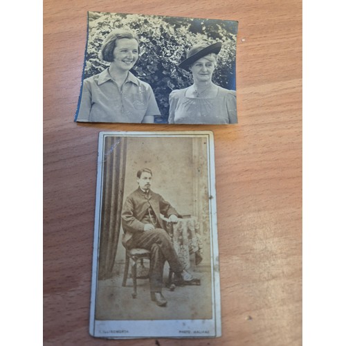90 - Frank King, a box of assorted family photographs, also including photographs relating to the Naylor ... 