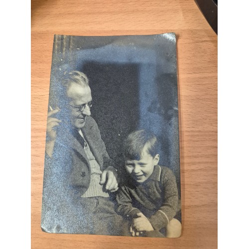 90 - Frank King, a box of assorted family photographs, also including photographs relating to the Naylor ... 
