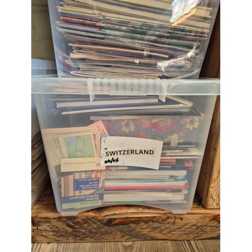 105 - A collection of mainly public transport and tourism related books and ephemera, mainly late 20th/ear... 