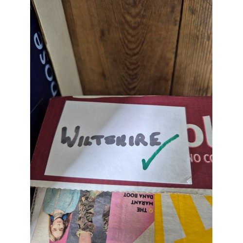 115 - A collection of mainly public transport and tourism related books and ephemera, mainly late 20th/ear... 