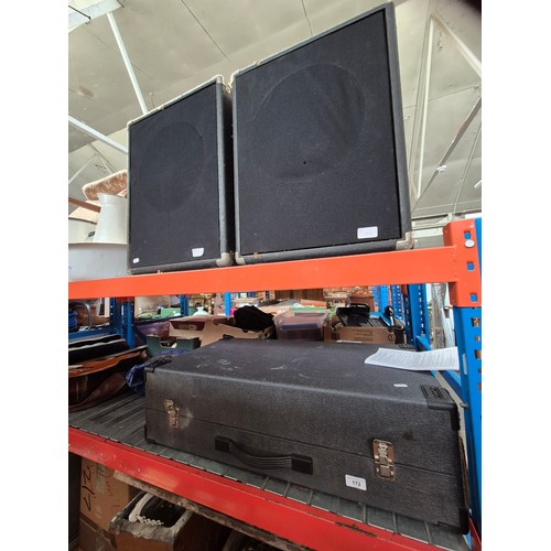 172 - A McGregor MD10 twin deck DJ console with Citronic CL12D turntables and a pair of speakers