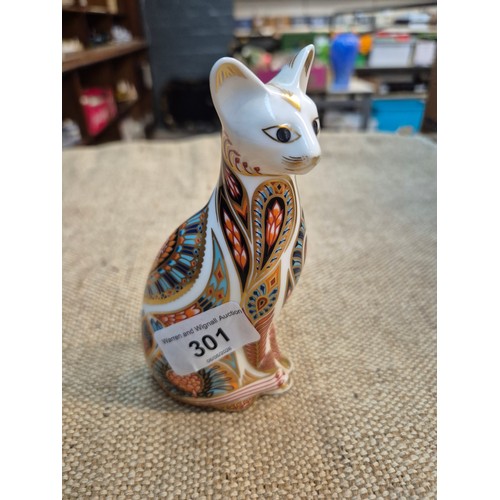 301 - Royal Crown Derby sitting cat paperweight