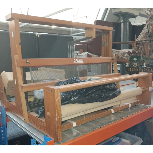 158 - A Dryad table top hand operated rug weaving loom