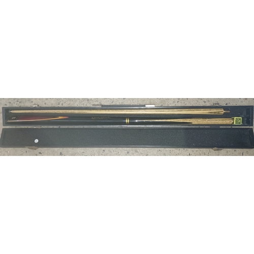 161 - A Ronnie O'Sullivan Custom snooker cue in hard case