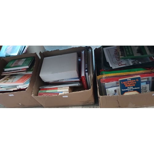 285 - A collection of mainly public transport and tourism related books and ephemera, mainly late 20th/ear... 